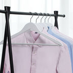 Träkläderhängare - uppsättning av 10 - fast trä - vitt