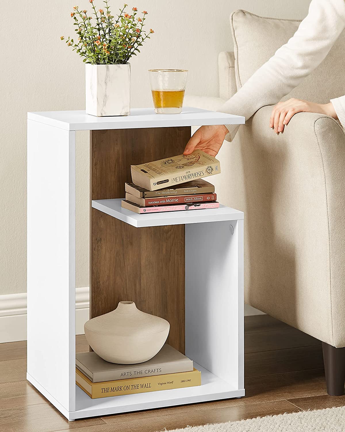 Sidobord – Modern design med förvaringsutrymme – Brunvit