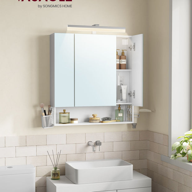 Badrumsmöbler med uttag och 3 dörrar – molnvit