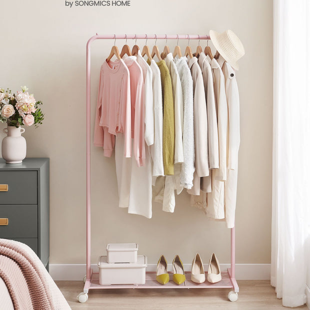 Klädställ – Robust och mobil – Pastellrosa hjul