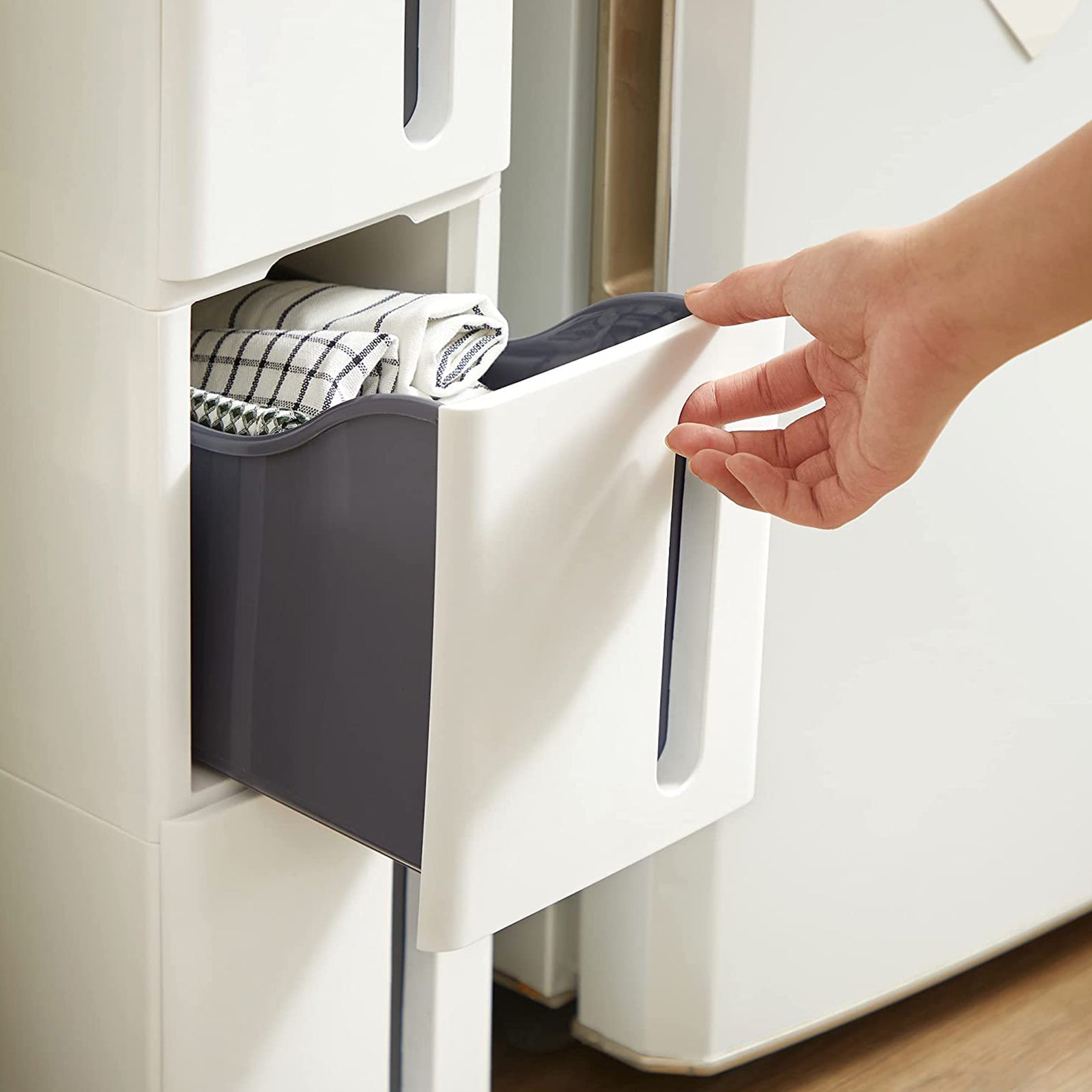 Nisrek - smal vagn - med 4 lådor - utdragbara - på hjul - vit