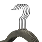 Uppsättning av 100 klädhängare