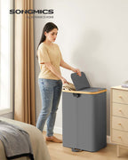 Tvättkorg med två fack och lock