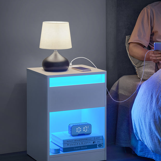 Sängbord med LED-belysning i modern molnvit