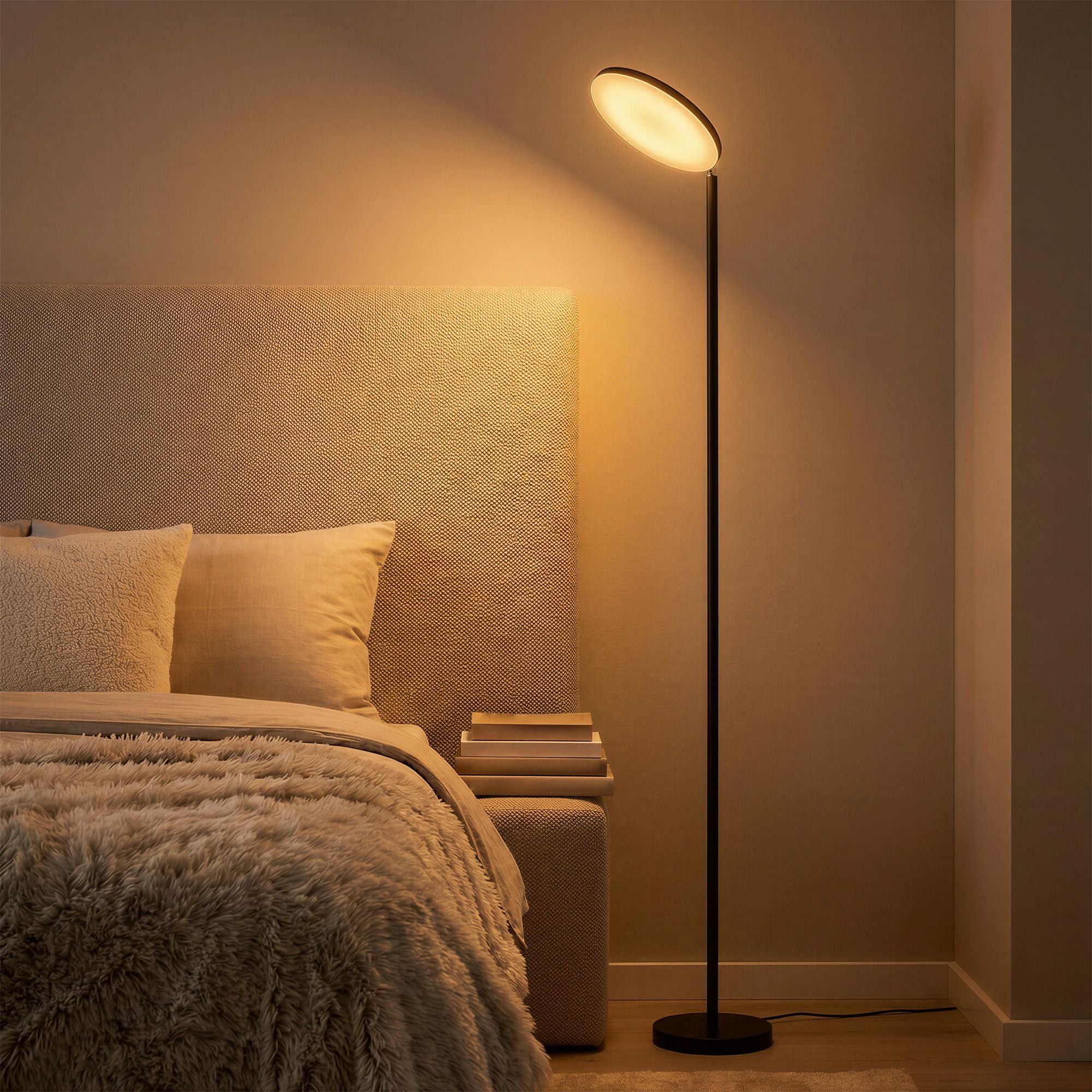 LED Vloerlamp - 30 W - Draaibare Kop - Met Afstandsbediening - Zwart