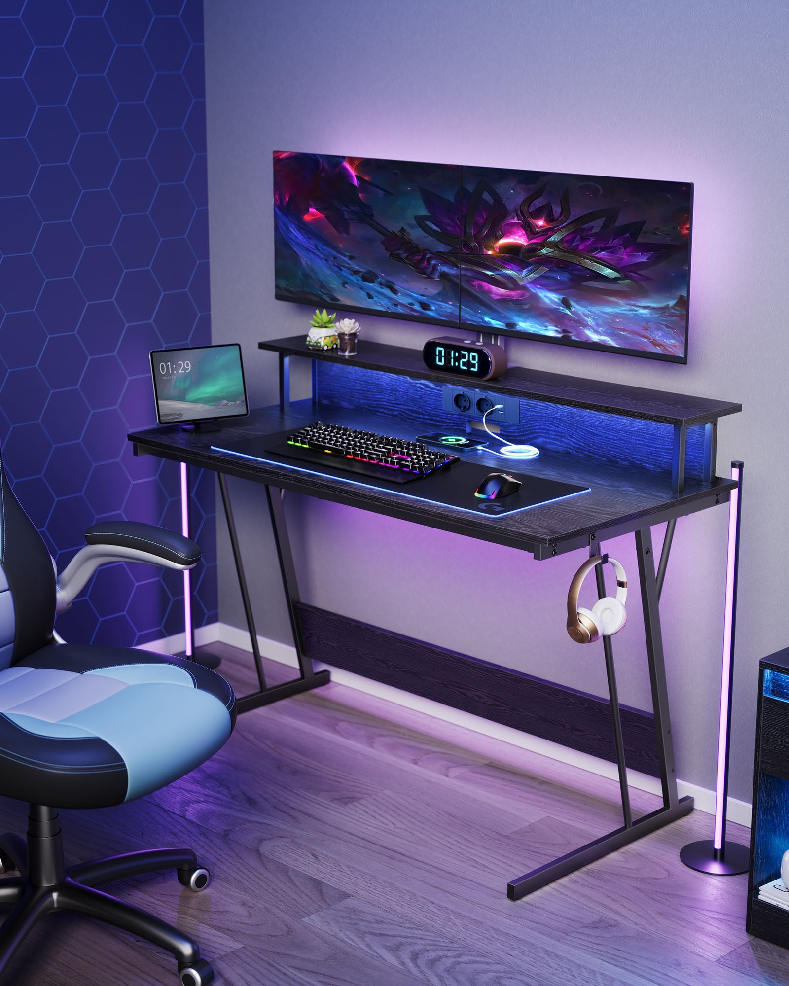 Skrivbord med monitorstativ – 135 cm – svart