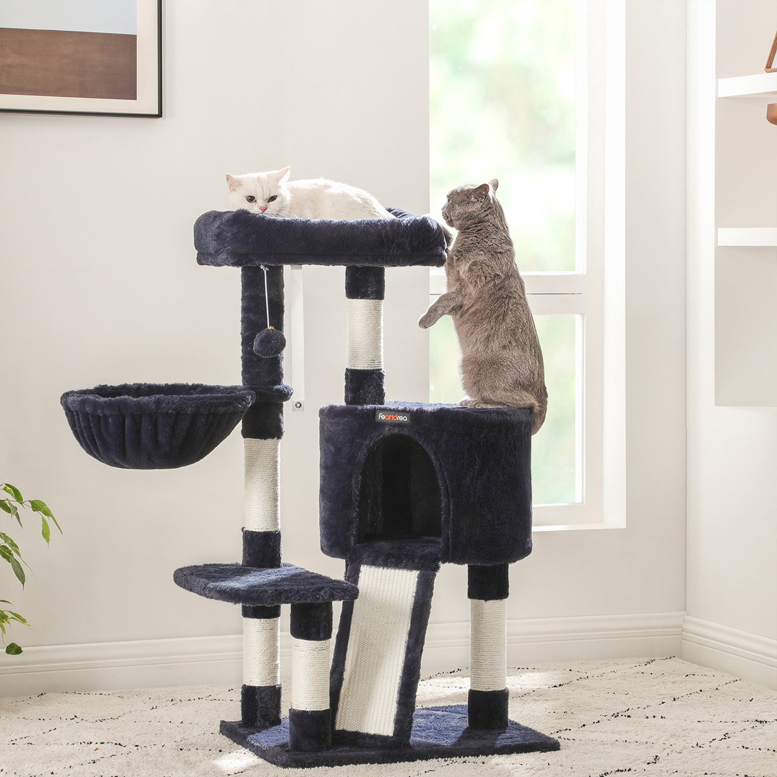 Skrapstolpe – med mjuk plysch och utsiktsplattform – blå