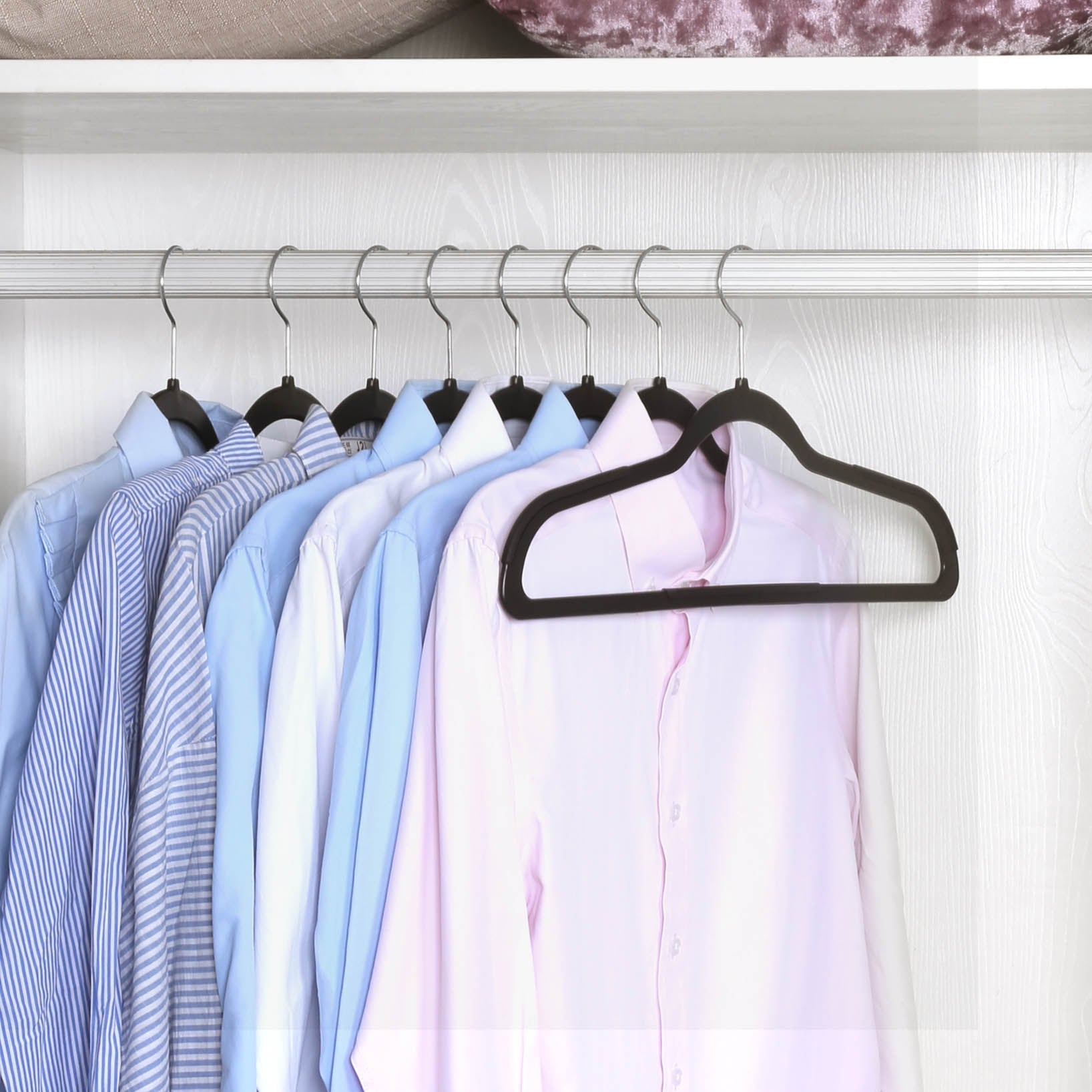 Klädhängare - plastkläderhängare - uppsättning av 30 - svart