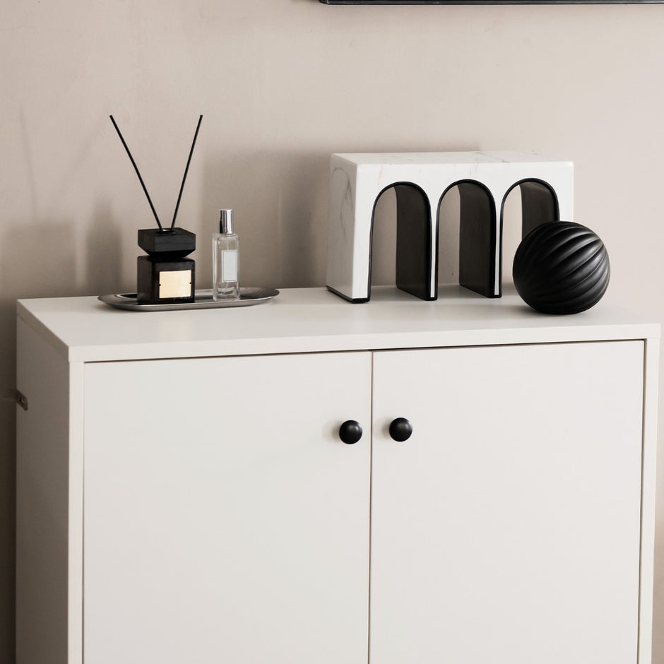 Sideboard – modernt förvaringsskåp med luckor hyllor vita – 2 3 – Vit