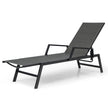 Solstol – Trädgårdsstol i rotting med justerbart ryggstöd och armstöd – 167-193 x 59 x 33-93 cm – Brun
